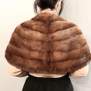 Vintage Eaton's Specialty Fur Shop Fur Mink Stole with Pockets